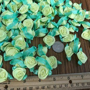 100 yellow ribbon roses New